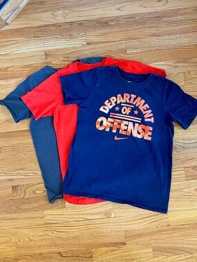 Set of 3 Like New Nike Boys Large Short Sleeve Graphic Tees
